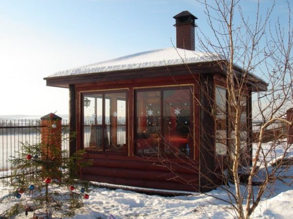 유리로 된 정자