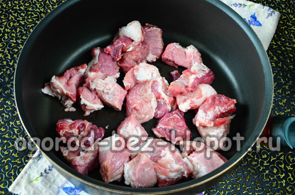 돼지고기를 튀기다