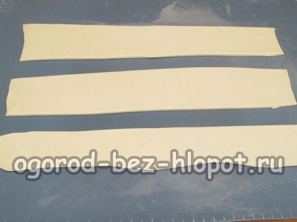 반죽을 조각조각으로 자르다