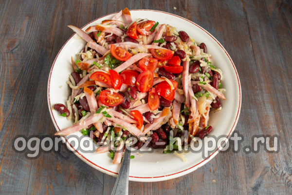 체리토마토를 넣으세요