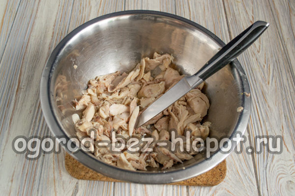 닭고기를 자르다