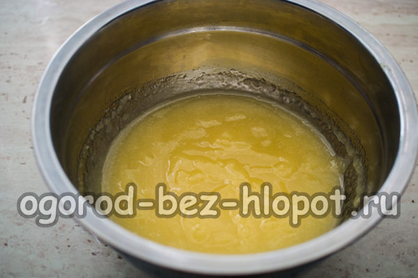 블렌더로 혼합물을 갈아주세요