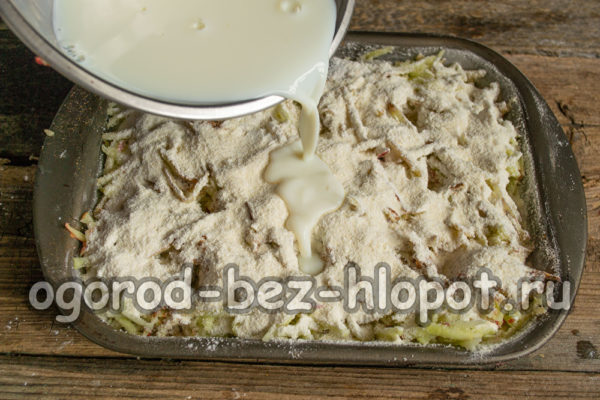 우유나 크림을 붓다