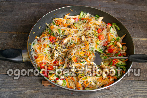 검은 참깨를 뿌린다