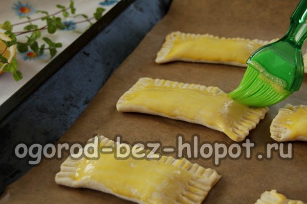 노른자로 기름을 바르다