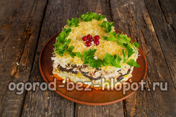 파슬리와 크랜베리로 장식합니다