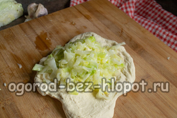 반죽에 속을 섞다