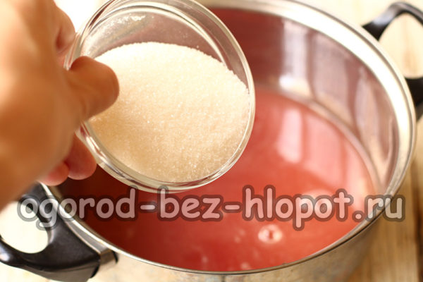 설탕을 첨가하다