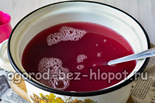 물을 빼고 설탕을 넣으세요