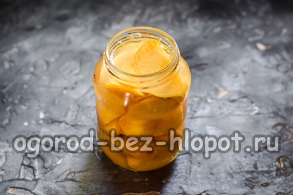 끓는 물을 붓다