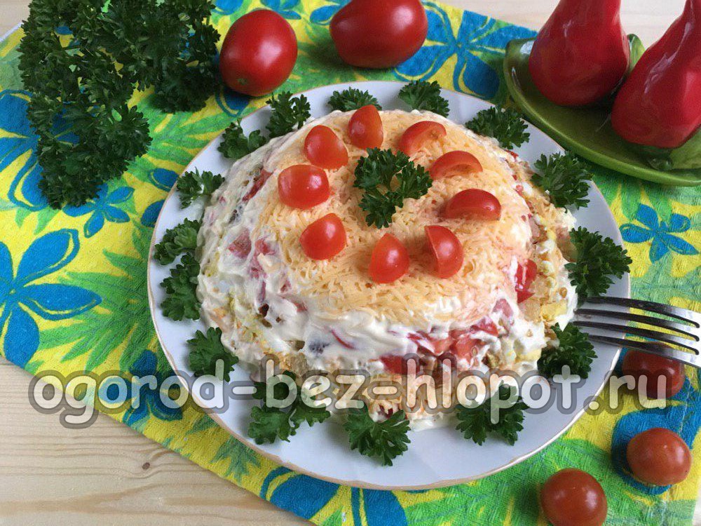 토마토, 치즈, 크루통으로 만든 미니 샐러드