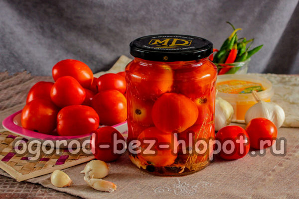 꿀을 곁들인 토마토는 손가락을 핥을 정도로 맛있습니다.