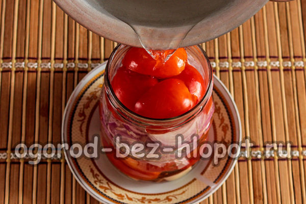 샐러드에 매리네이드를 붓다