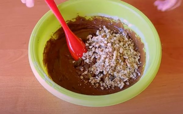 견과류를 추가하세요